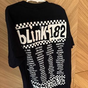 Blink 182 World Tour 2023 shirt